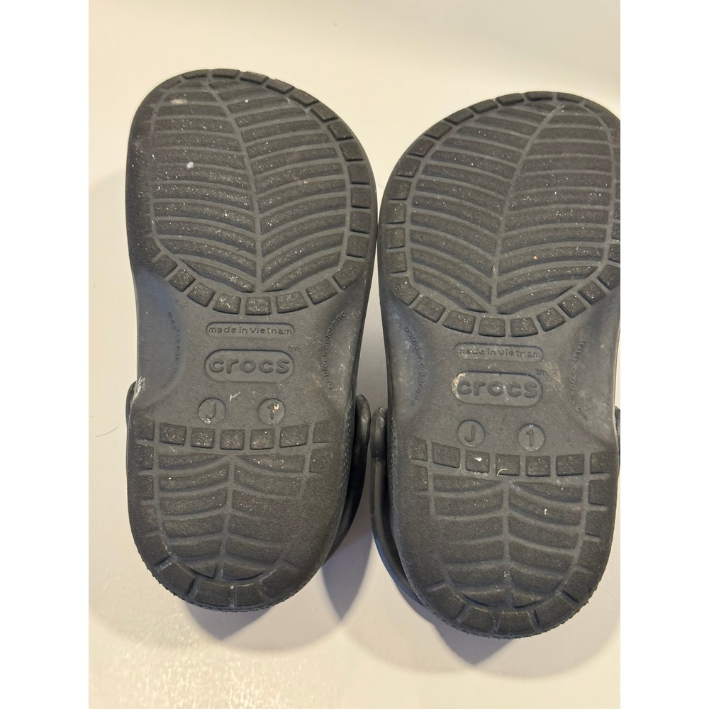 Crocs Classic Clog Kids SZ J1 Black Lightweight Slip On Water Shoes - Picture 7 of 8